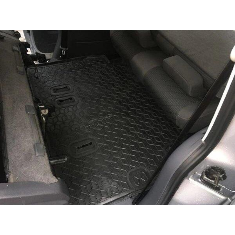 Килимок у багажник гума Avto-Gumm для Volkswagen Caddy Maxi 2004-7 місць